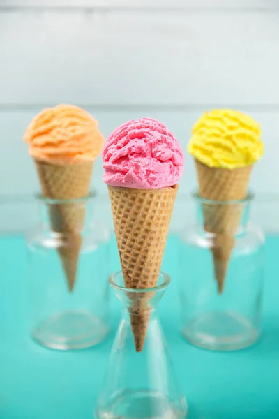Orange Pink Yellow Scoops Ice Cream Teal Table — Stock Photo, Image