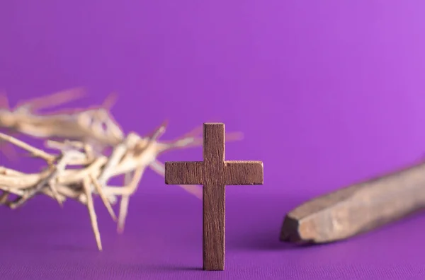 Σύμβολα Της Σταύρωσης Ένα Καρφί Και Στέμμα Των Θρόνων — Φωτογραφία Αρχείου