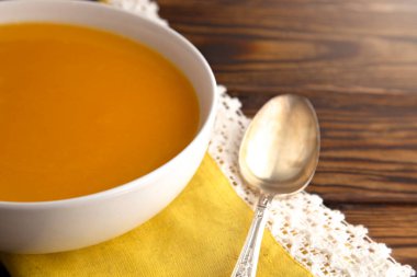 Tahta Masada Kremalı Ezme Çorbası