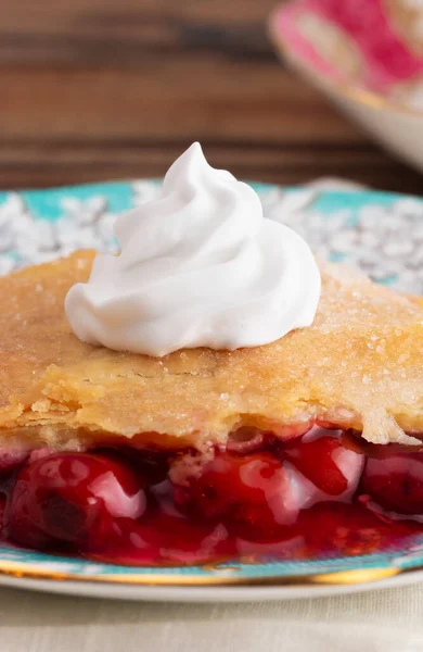 Slice Homemade Cherry Cobbler Blue Antique Saucer — Stock Photo, Image