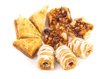 Beyaz Arkaplanda Tatlı Klasik Baklava