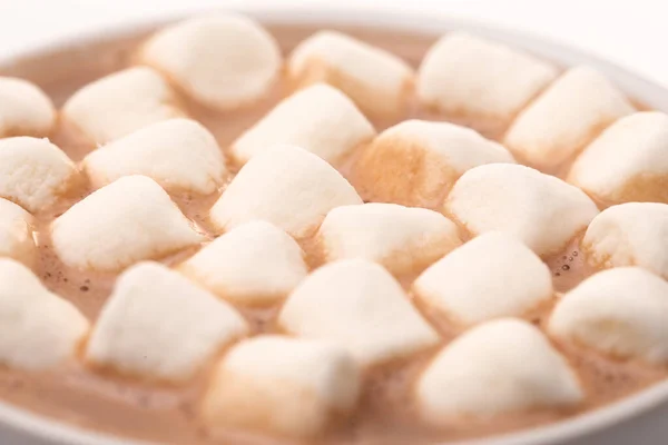 Uma Caneca Redonda Chocolate Quente Coberto Com Pequenos Marshmallows Brancos — Fotografia de Stock