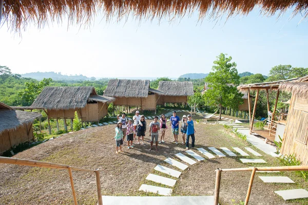 プー日時小屋リゾート;パヤ島のリゾート地で竹のバンガロー — ストック写真