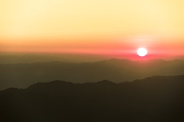 gündoğumu dağlar, Tayland