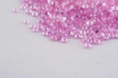 Lüks mücevher pembe taşlar