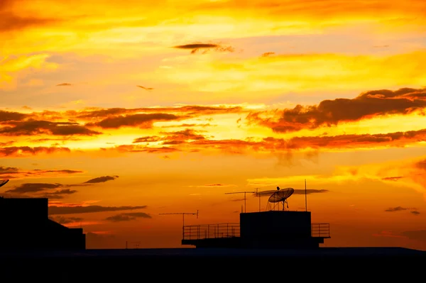 Färgglada av staden sunset — Stockfoto