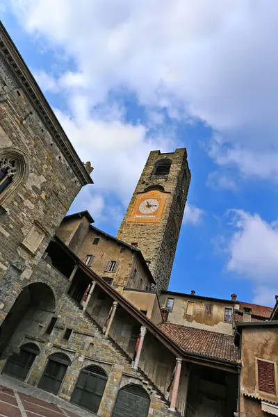 Bergamo Centro Storico. Piazza Vecchia. Municipio — Foto Stock