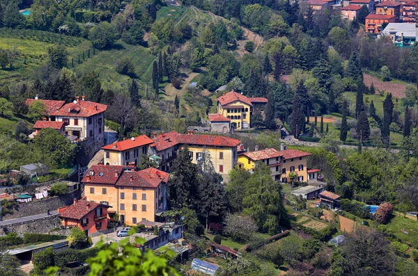 Widok ze wzgórza San Vigilio w Bergamo. Lombardia, Włochy — Zdjęcie stockowe