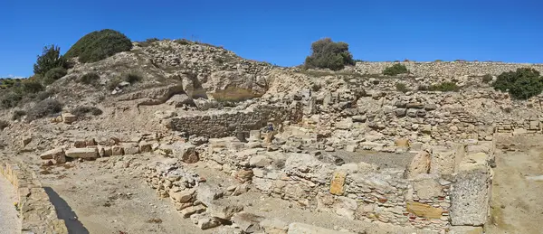 Panoramatický pohled na pozůstatky starověkého řeckého města Kourion (archeologická lokalita) poblíž Limassol, Kypr — Stock fotografie