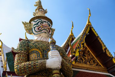 Wat Phrakeaw adlı dev heykeller