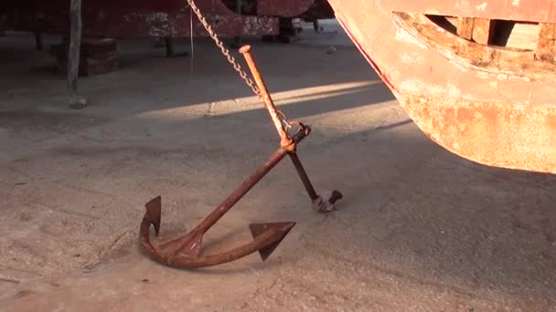 Anchor on the ground at dry dock — Stock Video