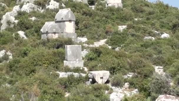 Σμίκρυνση Simena τάφοι στο λόφο — Αρχείο Βίντεο