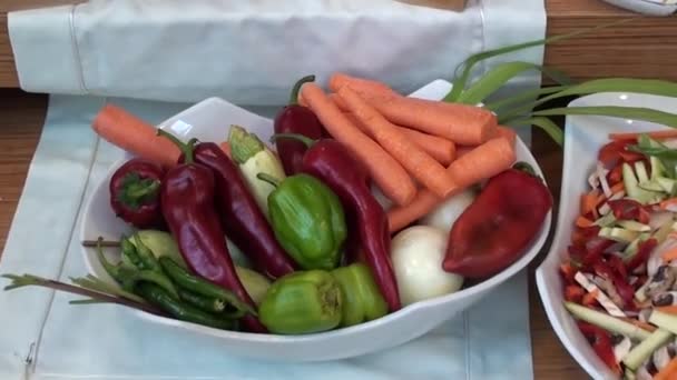 Ready vegetables on plate — Stock Video