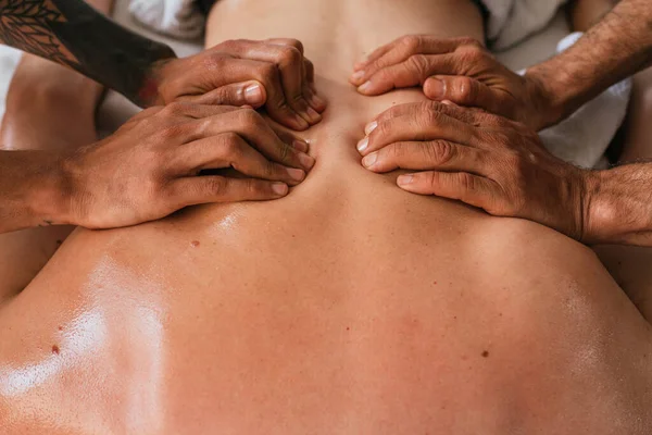 Photo Une Personne Non Reconnue Profitant Massage Dos Dans Spa — Photo