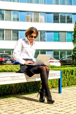 Office Bayan güneş gözlüğü