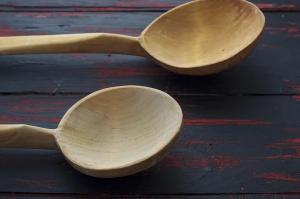 Dos cucharas de madera vacías — Foto de Stock