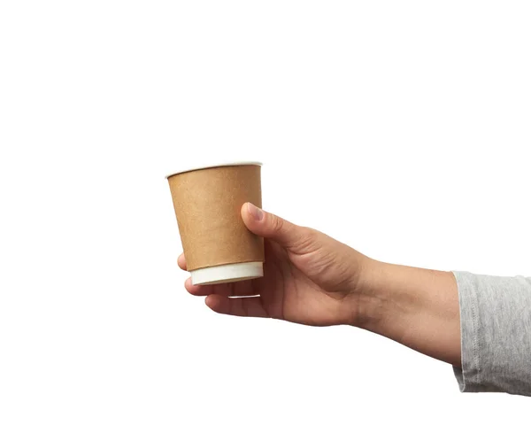 Vrouwelijke Hand Houdt Papier Bruin Wegwerp Kopje Voor Koffie Thee — Stockfoto