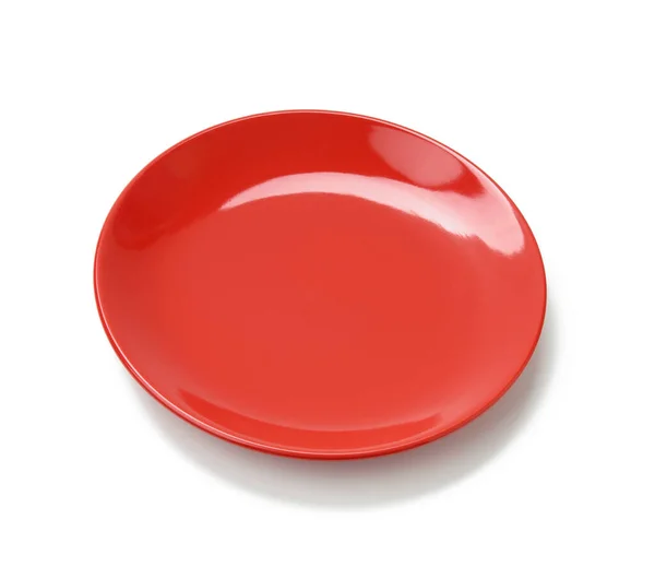 Пустая Круглая Красная Тарелка Основных Блюд Белом Фоне Вид Сверху — стоковое фото