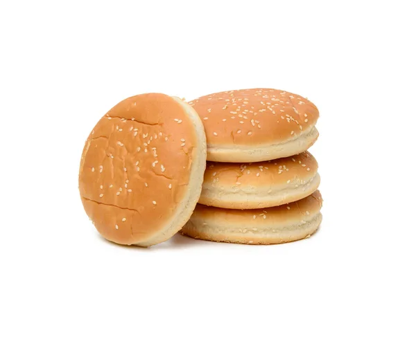 Stos Pieczone Okrągłe Bułki Hamburgera Izolowane Białym Tle Zbliżenie — Zdjęcie stockowe