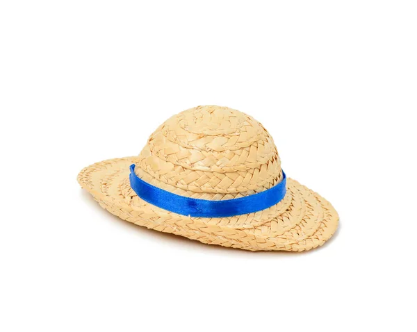 Beyaz Arkaplanda Küçük Hasır Şapka Kapat — Stok fotoğraf