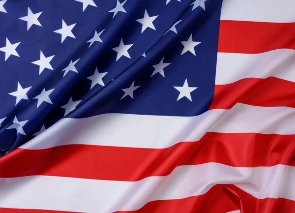 美利坚合众国的国家纺织品国旗 在波浪中飘扬 独立日背景 — 图库照片