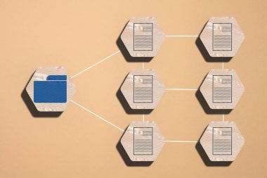 Mavi klasör simgesi ve doküman simgelerinin yer aldığı sağ katmanlı sol ögesi olan ahşap bir altıgen ızgara. Ağ veri yapısı