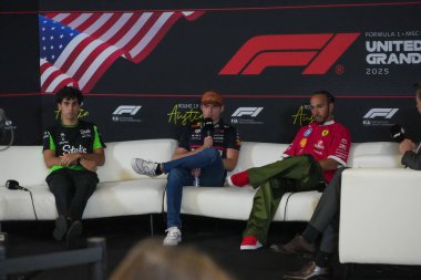 Gabriel Bortoleto (BRA) Stake F1 Team Sauber Max Verstappen (NED) - Oracle Red Bull Racing - Red Bull RB21 - Honda RBPT Lewis Hamilton (GBR) - Scuderia Ferrari - Ferrari SF-25 - Ferrari Formula 1 MSC Cruises United States Grand Prix 2