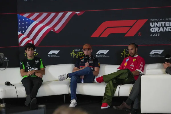  Max Verstappen (NED) - Oracle Red Bull Racing - Red Bull RB21 - Honda RBPT Gabriel Bortoleto (BRA) Stake F1 Team Sauber Lewis Hamilton (GBR) - Scuderia Ferrari SF-25 - Ferrari Formula 1 MSC Seyahati sırasında ABD Grand Prix 2