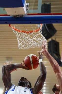 WILLIAMS RIETI RSR Sebastiani Rieti ve Estra Pistoia - Eski Batı Serisi A2 Maschile 2025-2026 - 7. Raunt normal sezon