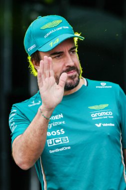  Fernando Alonso (ESP) - Aston Martin Aramco F1 Takımı - Aston Martin AMR25 - Mercedes, Formula 1 MSC Cruises Grande Premio de Sao Paulo 2025, Sao Paulo, Brasil, Autodromo Jose Carlos Pace 6-9 Kasım 202 tarihleri arasında fan sahnesinde