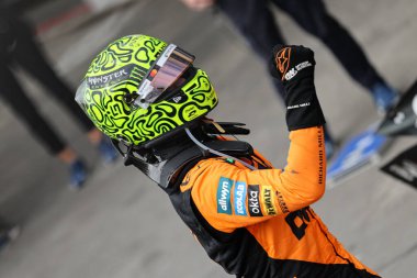  Lando Norris (GBR) - McLaren Formula 1 Takımı - McLaren MCL39 - Mercedes Formula 1 MSC Cruises So Paulo Grand Prix 2025 Autdromo Jos Carlos Pace, So Paulo, Brezilya, 2025 FIA Formula 1 Dünya Şampiyonası 'nın 21. Raundunun önünde  