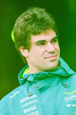  Lance Stroll (CAN) - Aston Martin Aramco F1 Takımı - Aston Martin AMR25 - Mercedes, Formula 1 MSC Cruises Grande Premio de Sao Paulo 2025, Sao Paulo, Brasil, Autodromo Jose Carlos Pace 6-9 Kasım 2025 tarihleri arasında fan sahnesinde.