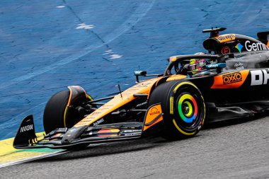  Oscar Piastri (AUS) - McLaren Formula 1 Takımı - McLaren MCL39 - Mercedes Formula 1 MSC Cruises Grande Premio de Sao Paulo 2025, Sao Paulo, Brasil, Autodromo Jose Carlos Pace 6-9 Kasım 2025 tarihleri arasında. 2025 FIA Formülünün 21. Raundu 
