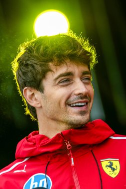 Charles Leclerc (MON) - Scuderia Ferrari - Ferrari SF-25 - Ferrari Formula 1 MSC Cruises Grande Premio de Sao Paulo 2025, Sao Paulo, Brasil, Autodromo Jose Carlos Pace 6-9 Kasım 2025 tarihleri arasında fan sahnesinde. 24 raundun 21.