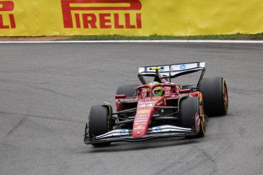  Lewis Hamilton (GBR) - Scuderia Ferrari - Ferrari SF-25 - Ferrari Formula 1 MSC Cruises So Paulo Grand Prix 2025 yarışında Jos Carlos Pace, So Paulo, Brezilya 'da 2025 FIA Formula 1 Dünya Şampiyonası' nın 21. Raundunun önünde 