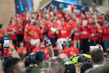 Ferrari Team AF Corse Hypercar Manufacturers 'ın dünya şampiyonluğunu kutluyor ve Sürücü Şampiyonluğu # 50 Antonio FUOCO (ITA) Miguel MOLINA (ESP) Nicklas NIELSEN (DEN) - Ferrari 499P - Antonello Coletta (ITA) Takım P