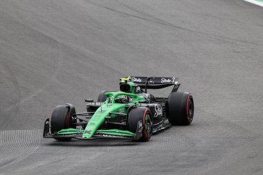 Gabriel Bortoleto (BRA) Formula 1 MSC Cruises So Paulo Grand Prix 2025 Autdromo Jos Carlos Pace, So Paulo, Brezilya 2025 FIA Formula 1 Dünya Şampiyonası 'nın 21. raundunun 21. raundunun öncesinde 