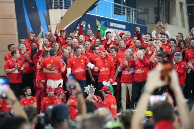 Ferrari Team AF Corse Hypercar Manufacturers 'ın dünya şampiyonluğunu kutluyor ve Sürücü Şampiyonluğu # 50 Antonio FUOCO (ITA) Miguel MOLINA (ESP) Nicklas NIELSEN (DEN) - Ferrari 499P - Antonello Coletta (ITA) Takım P