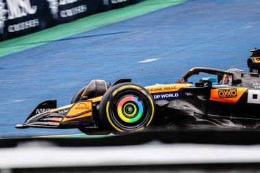  Oscar Piastri (AUS) - McLaren Formula 1 Takımı - McLaren MCL39 - Mercedes Formula 1 MSC Cruises Grande Premio de Sao Paulo 2025, Sao Paulo, Brasil, Autodromo Jose Carlos Pace 6-9 Kasım 2025 tarihleri arasında. 2025 FIA Formülünün 21. Raundu 