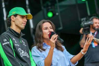 Gabriel Bortoleto (BRA) Formula 1 MSC Cruises Grande de Sao Paulo 2025, Sao Paulo, Brasil, Autodromo Jose Carlos Pace 6-9 Kasım 2025 tarihleri arasında fan sahnesinde F1 Takım Sauber. 2025 FIA Formülünün 21. Raundu 