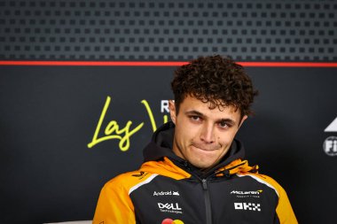 Lando Norris (GBR) - McLaren Formula 1 Takımı - McLaren MCL39 - Mercedes Formula 1 Heineken Las Vegas Grand Prix 2025 tarihinde Las Vegas Strip Pisti 'nde düzenlenen basın gününde, 2025 FIA Formula 1 Dünya Şampiyonası' nın 22. Raundunun önünde (Novemb