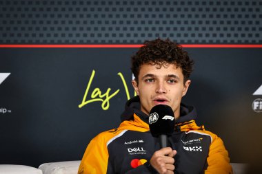 Lando Norris (GBR) - McLaren Formula 1 Takımı - McLaren MCL39 - Mercedes Formula 1 Heineken Las Vegas Grand Prix 2025 tarihinde Las Vegas Strip Pisti 'nde düzenlenen basın gününde, 2025 FIA Formula 1 Dünya Şampiyonası' nın 22. Raundunun önünde (Novemb