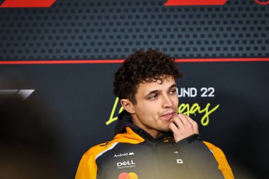 Lando Norris (GBR) - McLaren Formula 1 Takımı - McLaren MCL39 - Mercedes Formula 1 Heineken Las Vegas Grand Prix 2025 tarihinde Las Vegas Strip Pisti 'nde düzenlenen basın gününde, 2025 FIA Formula 1 Dünya Şampiyonası' nın 22. Raundunun önünde (Novemb