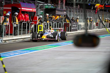 Liam Lawson (NZL) - Visa Cash App RB F1 Team - RB VCARB02 - Honda RBPT Formula 1 Heineken Las Vegas Grand Prix 2025, Las Vegas Strip Circuit, 2025 FIA Formula 1 Dünya Şampiyonası 'nın 22. Raundu öncesinde 