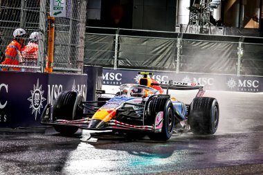 Liam Lawson (NZL) - Visa Cash App RB F1 Team - RB VCARB02 - Honda RBPT Formula 1 Las Vegas Grand Prix 2025, Las Vegas Strip Circuit, 2025 FIA Formula 1 Dünya Şampiyonası 'nın 22. Raundu (Novembe