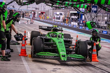 Gabriel Bortoleto (BRA) Formula 1 Katar Havayolları Katar Grand Prix 2025, 2025 FIA Formula 1 Dünya Şampiyonası 'nın 23. Raundu (28-30 Kasım 2025) öncesinde, Cuma günü Katar Havayolları Katar Grand Prix' inde F1 Takım Sauber 'ın yerini aldı.).    