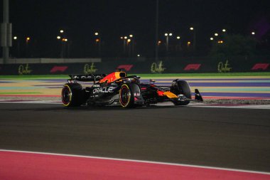 Max Verstappen (NED) - Oracle Red Bull Racing - Red Bull RB21 - Honda RBPT Formula 1 Katar Havayolları Katar Grand Prix 2025, 2025 FIA Formula 1 Dünya Şampiyonası 'nın 23. Raundu öncesinde 