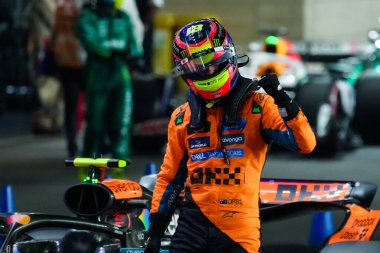 Oscar Piastri (AUS) - McLaren Formula 1 Takımı - McLaren MCL39 - Mercedes Formula 1 Katar Havayolları Grand Prix 2025 Losail Uluslararası Pisti 'nde düzenlenen ön eleme oturumunda, 2025 FIA Formula 1 Dünya Şampiyonası' nın 23. Raundunun önünde