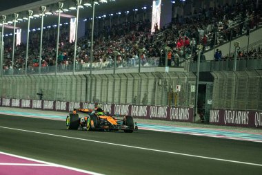Lando Norris (GBR) - McLaren Formula 1 Takımı - McLaren MCL39 - Mercedes Formula 1 Katar Havayolları Grand Prix 2025 yarışında Losail Uluslararası Pisti 'nde, 2025 FIA Formula 1 Dünya Şampiyonası' nın 23. Raundu öncesinde