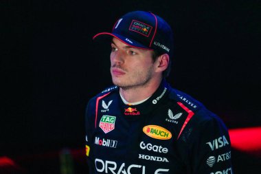 Max Verstappen (NED) - Oracle Red Bull Racing - Red Bull RB21 - Formula 1 Katar Havayolları Katar Grand Prix 2025 'in ön eleme oturumunda Honda RBPT, 2025 FIA Formula 1 Dünya Şampiyonunun 23. Raundunun önünde